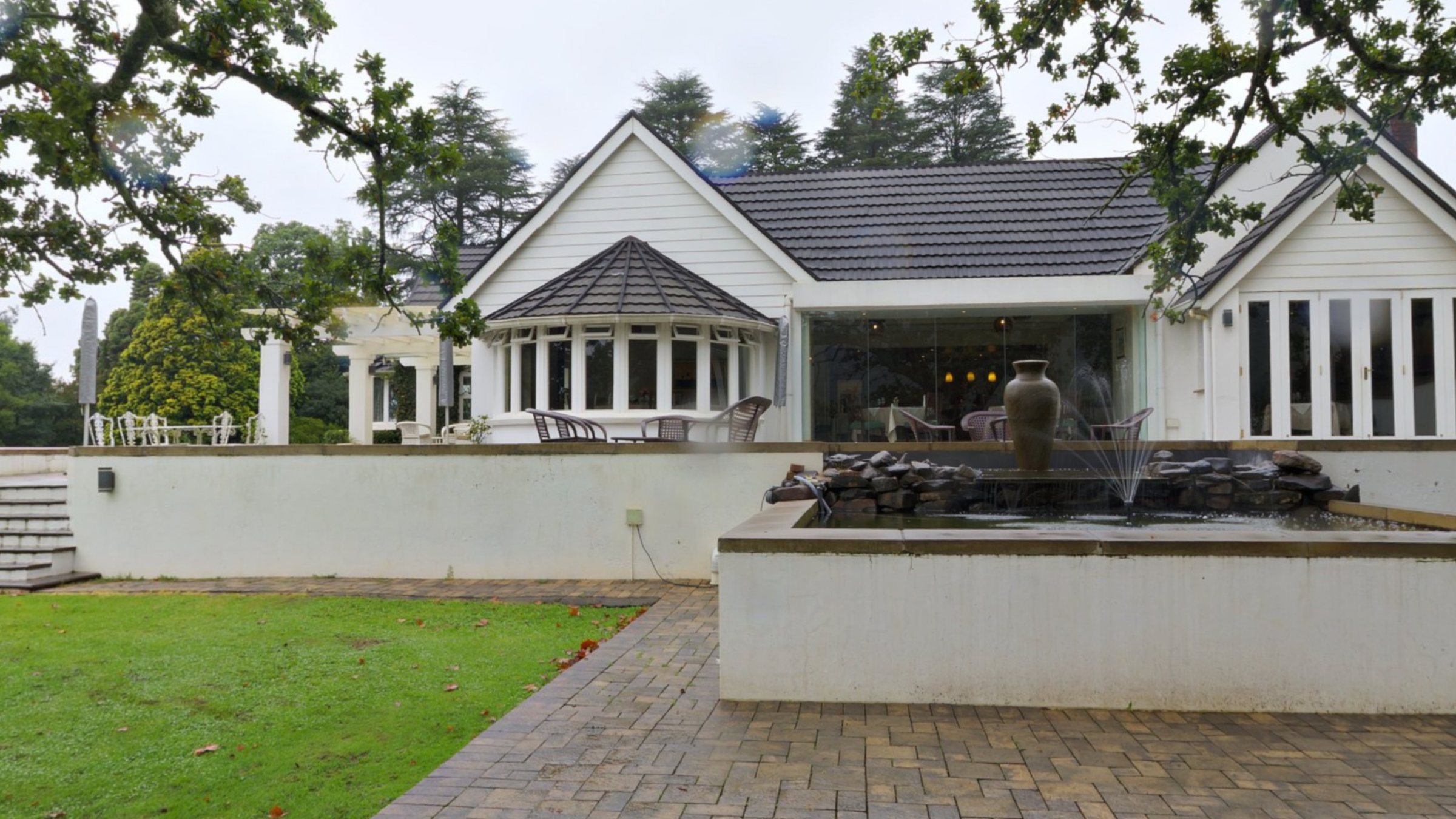 Lythwood Residence, view from the terrace